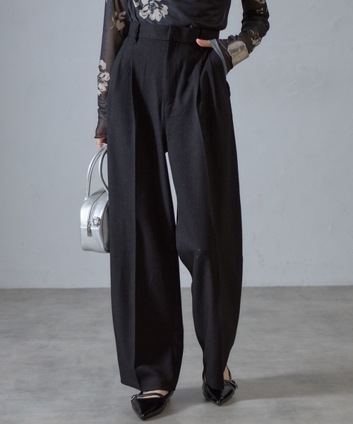 &. NOSTALGIA（アンドドットノスタルジア）の「【ZOZO限定】ハイウエストカラータックスラックス（スラックス・レディース・ライトベージュ/ライトグレー/ブラック・マルチサイズ）」の2枚目の写真