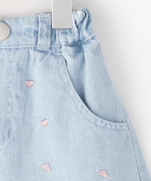 SHOO・LA・RUE（シューラルー）の「【100-150cm/洗える/姉妹リンクにも】ハート刺繍にキュンとする　デニムショートパンツ（その他パンツ・キッズ・ブラック/サックスブルー・10/11/12/13/14/15 ）」の6枚目の写真