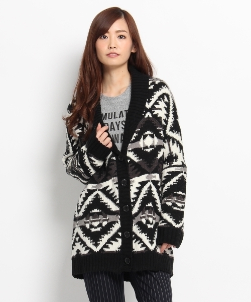THE SHOP TK (ザ ショップ ティーケー )の「トライバル柄ショルダーニットカーディガン(カーディガン/ボレロ・レディース・ブラウン/ブラック・99)」の3枚目の写真
