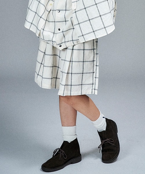 Universal Style Wear(ユニバーサルスタイルウェア)の「Universal Style Wear チェッカード タック ショーツ(その他パンツ・メンズ・オフホワイト/ブラック系その他/ブラック×ホワイト/ベージュ・MEDIUM/LARGE/X-LARGE)」の2枚目の写真