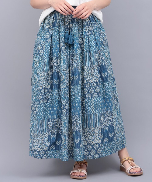 チチカカ（チチカカ）の「サシコ風パッチプリントスカート（スカート・レディース・ブルー/レッド/マスタード・FREE）」の2枚目の写真