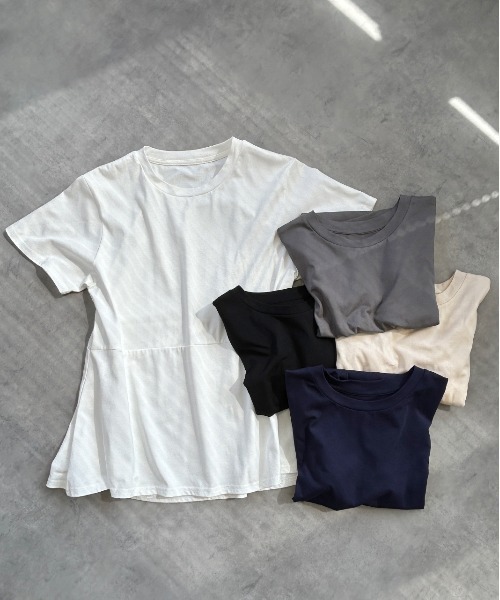 ad thie（アドティエ）の「ペプラムフリル デザインTシャツ（Tシャツ/カットソー・レディース・チャコール/ネイビー/オフホワイト/ナチュラル/ブラック・FREE）」の9枚目の写真