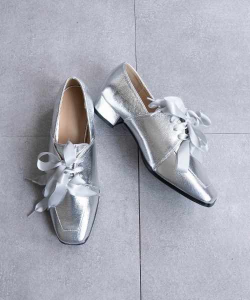 Fabby fabby（ファビィーファビィー）の「スクエアサテンリボンシューズ（ローファー・レディース・ブラック/シルバー/ブラウン系その他/ブラック系その他・SMALL/MEDIUM/LARGE）」の4枚目の写真