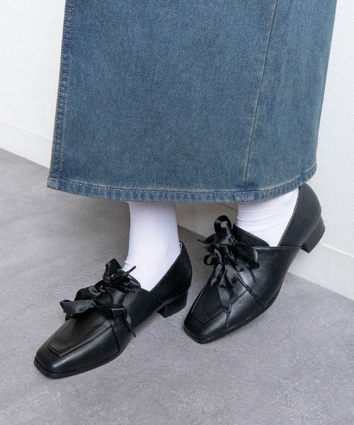 Fabby fabby（ファビィーファビィー）の「スクエアサテンリボンシューズ（ローファー・レディース・ブラック/シルバー/ブラウン系その他/ブラック系その他・SMALL/MEDIUM/LARGE）」の7枚目の写真