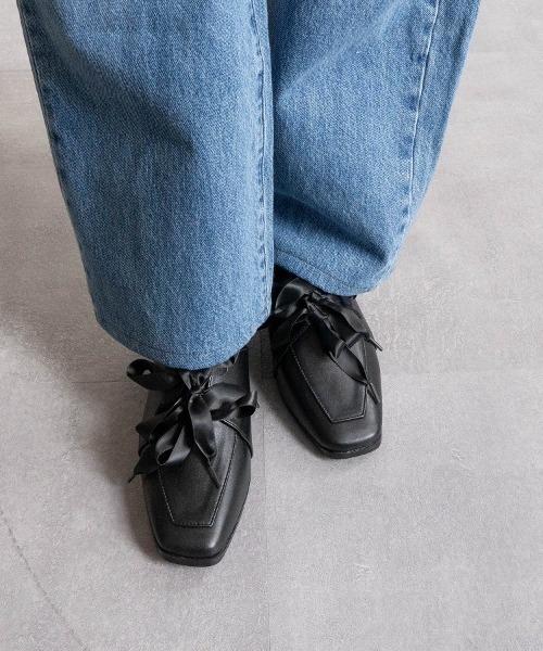 Fabby fabby（ファビィーファビィー）の「スクエアサテンリボンシューズ（ローファー・レディース・ブラック/シルバー/ブラウン系その他/ブラック系その他・SMALL/MEDIUM/LARGE）」の11枚目の写真