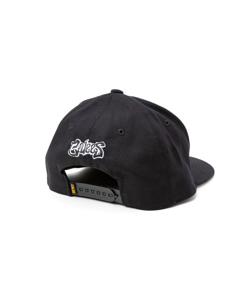 CALEE(キャリー)の「EMBROIDERY CALEES TWILL CAP(キャップ・メンズ・チャコールグレー/ホワイト/ブラック・FREE)」の5枚目の写真