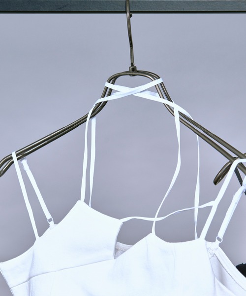 Ezick(エジック)の「Design neck カップインキャミソール(キャミソール・レディース・ホワイト系その他7/ブラック/オフホワイト・FREE)」の17枚目の写真