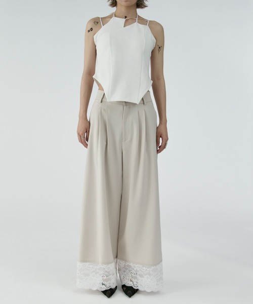 Ezick(エジック)の「Design neck カップインキャミソール(キャミソール・レディース・オフホワイト/ブラック/ホワイト系・FREE)」の6枚目の写真