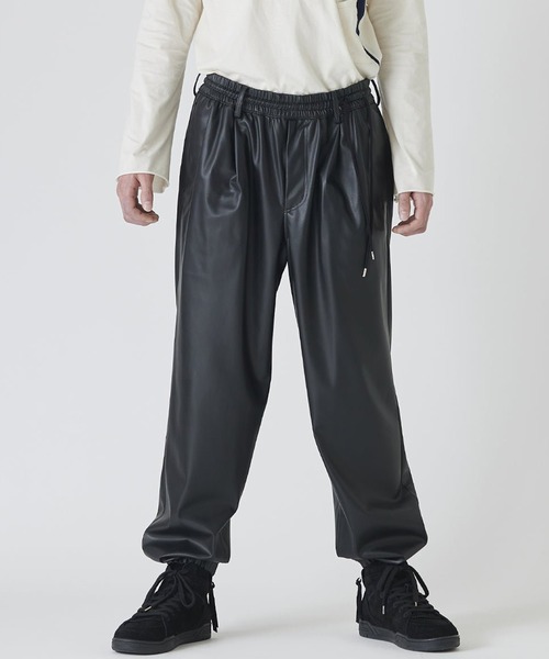 DIET BUTCHER(ダイエットブッチャー)の「DIET BUTCHER/ダイエットブッチャー Faux leather jogger pants ジョガーパンツ(その他パンツ・メンズ・ブラック・2/1)」の1枚目の写真