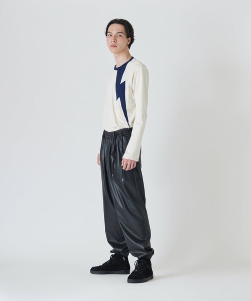 DIET BUTCHER(ダイエットブッチャー)の「DIET BUTCHER/ダイエットブッチャー Faux leather jogger pants ジョガーパンツ(その他パンツ・メンズ・ブラック・2/1)」の4枚目の写真
