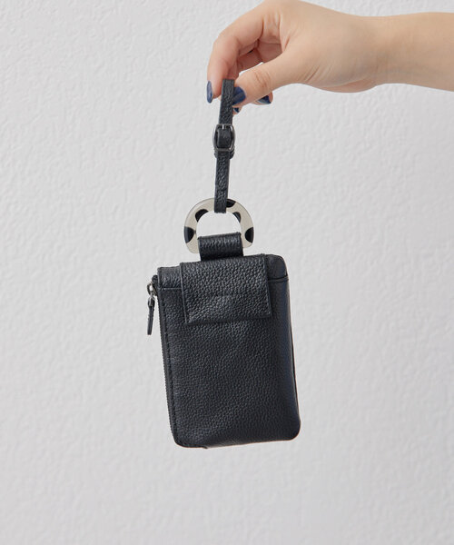ear PAPILLONNER（イアパピヨネ）の「《本革》Dパーツ縦型レザーケース/バッグチャーム（カードケース・レディース・ブラック系その他/シルバー系その他・FREE）」の7枚目の写真