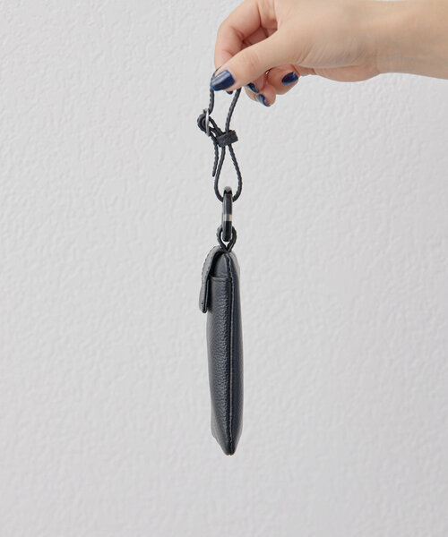 ear PAPILLONNER（イアパピヨネ）の「《本革》Dパーツ縦型レザーケース/バッグチャーム（カードケース・レディース・ブラック系その他/シルバー系その他・FREE）」の8枚目の写真