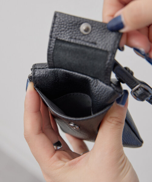 ear PAPILLONNER（イアパピヨネ）の「《本革》Dパーツ縦型レザーケース/バッグチャーム（カードケース・レディース・ブラック系その他/シルバー系その他・FREE）」の13枚目の写真
