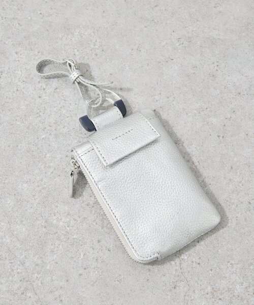 ear PAPILLONNER（イアパピヨネ）の「《本革》Dパーツ縦型レザーケース/バッグチャーム（カードケース・レディース・ブラック系その他/シルバー系その他・FREE）」の6枚目の写真