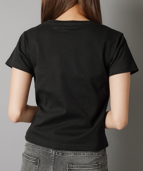 SPINNS（スピンズ）の「大人気デザインが半袖になって再登場！半袖カットソー/ピタTシャツ/ストーンクロス（Tシャツ/カットソー・レディース・オフホワイト/杢グレー/ブラック・ONESIZE）」の7枚目の写真