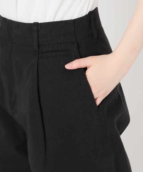 IENA（イエナ）の「オーガニックコットン チノパンツ（チノパンツ・レディース・ブラック/ベージュ・38/36/34）」の11枚目の写真