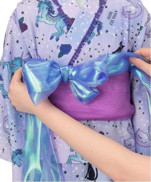 新品・タグつき　ANNA SUI　ロゴ入り　浴衣　紫　小花柄 新品・タグつき ANNA SUI ロゴ入り 浴衣 紫 小花柄 着物・浴衣
