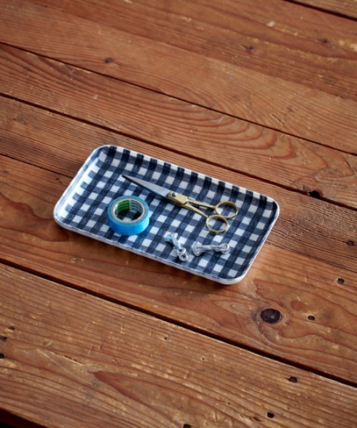 fog linen work(フォグリネンワーク)の「fog(フォグ) リネンコーティングトレイ S(キッチンツール・レディース・チェック/ブルー/グレー/ホワイト×ブルー/A/B/ホワイト×ネイビー/C/グレー×ホワイト/ネイビー系/ナチュラル/グリーン系その他/グレー系その他/D/グレー系その他2/ブルー系その他/グレー系その他3/ネイビー系1/レッド系その他/イエロー系その他/ブラウン系その他/グリーン系その他2/ブルー系その他2/ピンク/パープル/イエロー/ブルー系その他3/ブルー系その他4/ピンク系その他・ONE SIZE)」の3枚目の写真