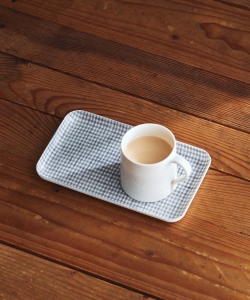 fog linen work(フォグリネンワーク)の「fog(フォグ) リネンコーティングトレイ S(キッチンツール・レディース・チェック/ブルー/グレー/ホワイト×ブルー/A/B/ホワイト×ネイビー/C/グレー×ホワイト/ネイビー系/ナチュラル/グリーン系その他/グレー系その他/D/グレー系その他2/ブルー系その他/グレー系その他3/ネイビー系1/レッド系その他/イエロー系その他/ブラウン系その他/グリーン系その他2/ブルー系その他2/ピンク/パープル/イエロー/ブルー系その他3/ブルー系その他4/ピンク系その他・ONE SIZE)」の7枚目の写真
