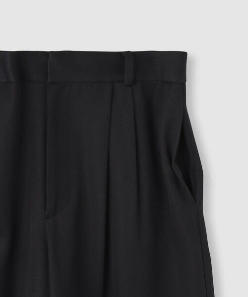 LOULOU WILLOUGHBY（ルルウィルビー）の「【LOULOU WILLOUGHBY】シックチノハーフパンツ（その他パンツ・レディース・ブラック/アイボリー・1/2）」の8枚目の写真