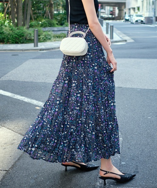 KAREN MILLEN 花モチーフ メタリック ドレス スカート ロング セール】クリンクル加工 アソート花柄ティアードロングスカート