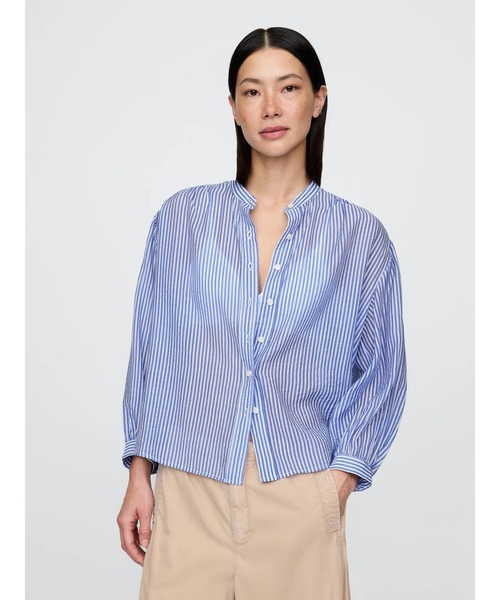 GAP(ギャップ)の「シアー フロントボタンシャツ(シャツ/ブラウス・レディース・ブラック/オフホワイト/ホワイト×ネイビー・XS/S/M/L/XXS)」の2枚目の写真