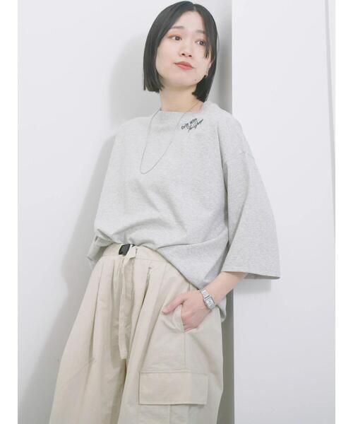 Samansa Mos2 blue（サマンサモスモスブルー）の「◎ポンチロゴ刺繍プルオーバー（Tシャツ/カットソー・レディース・サックスブルー/トップグレー/オフホワイト・F）」の3枚目の写真