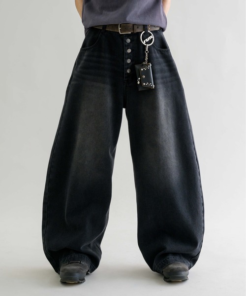 EPNK（イーピーエヌケー）の「【EPNK】Button fly wide denim pants / ボタンフライワイドデニムパンツ（デニムパンツ・メンズ・ブラック/グレー系その他/ブルー/グレー/レオパード/ノンウォッシュ・SMALL/LARGE/MEDIUM）」の10枚目の写真