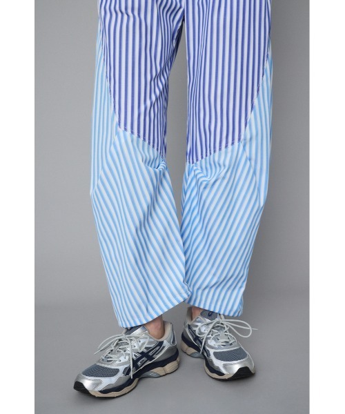 HeRIN.CYE(ヘリンドットサイ)の「Tuck easy pants タックイージーパンツ(その他パンツ・レディース・ブルー系その他/ブラック・36/38)」の18枚目の写真