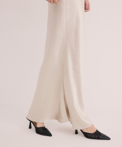 EIMY ISTOIRE(エイミーイストワール)の「サテンマーメイドスカート(スカート・レディース・サックスブルー/アイボリー/グレイッシュベージュ/モカ・S/M)」の9枚目の写真