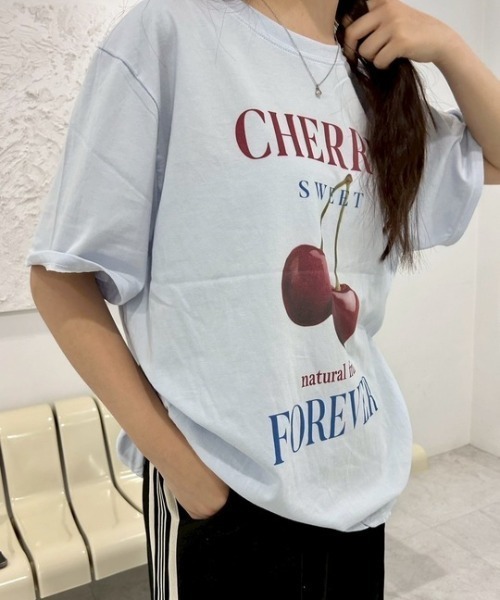 ipugo(イプゴ)の「ipugo/イプゴ チェリーTEE 秋物 秋服 2026年秋冬(Tシャツ/カットソー・レディース・ブルー/ホワイト・FREE)」の1枚目の写真