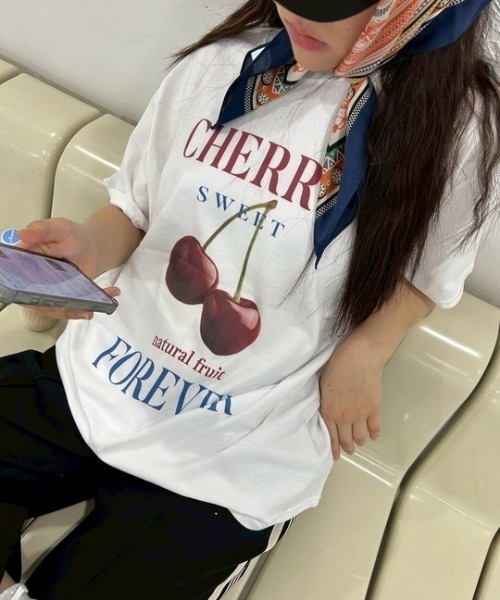 ipugo(イプゴ)の「ipugo/イプゴ チェリーTEE 秋物 秋服 2026年秋冬(Tシャツ/カットソー・レディース・ブルー/ホワイト・FREE)」の15枚目の写真