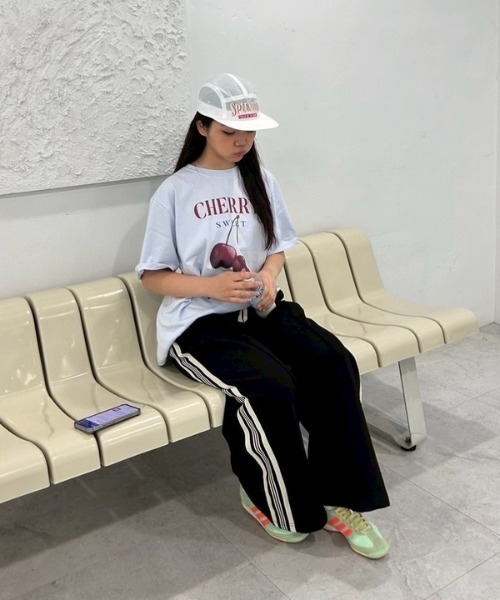 ipugo(イプゴ)の「ipugo/イプゴ チェリーTEE 秋物 秋服 2026年秋冬(Tシャツ/カットソー・レディース・ブルー/ホワイト・FREE)」の3枚目の写真