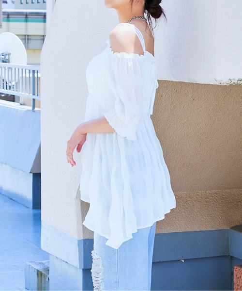 GORGE(ゴージ)の「《マジョリカプリーツ×肩見せ》レディース オフショルブラウス 体型カバー 春夏秋(シャツ/ブラウス・レディース・ブラック/オフホワイト/グレー・F)」の5枚目の写真