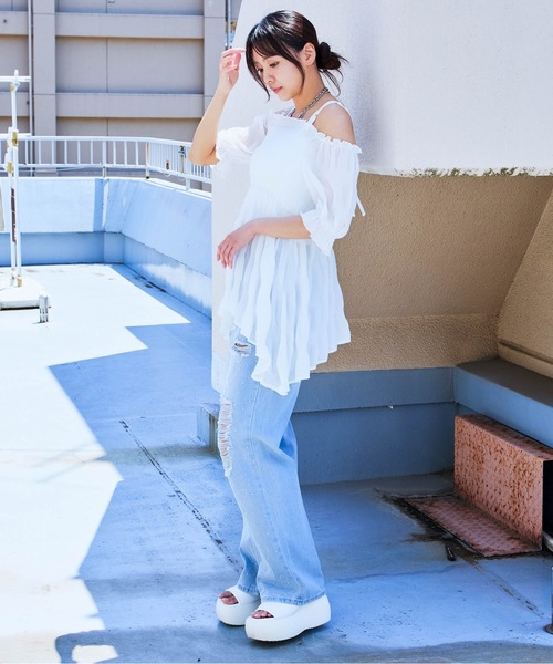 GORGE(ゴージ)の「《マジョリカプリーツ×肩見せ》レディース オフショルブラウス 体型カバー 春夏秋(シャツ/ブラウス・レディース・ブラック/オフホワイト/グレー・F)」の14枚目の写真