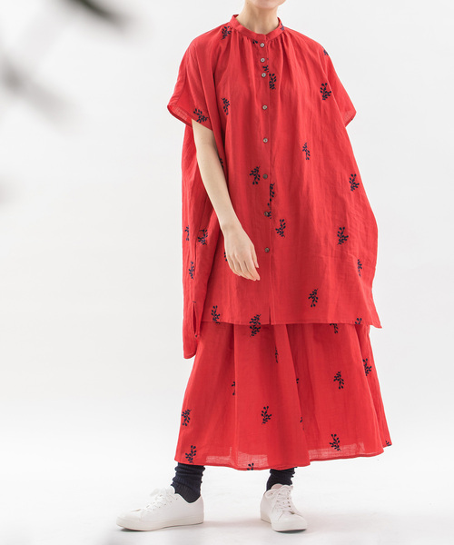 nop de nod(ノップドゥノッド)の「ユーカリ刺繍タックキュロットスカート(スカート・レディース・ブラック/レッド/オフホワイト・M)」の4枚目の写真