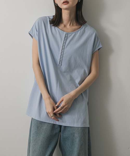セール】フロントホックフレンチスリーブカットトップ（Tシャツ