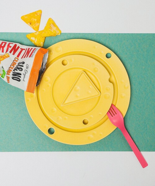 bpr BEAMS（ビーピーアール ビームス ）の「miyama. / cheese 18cmプレート イエローチーズ（食器・レディース・イエロー・ONE SIZE）」の4枚目の写真