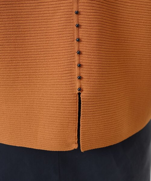 新品タグ付き　ビアズリー BEARDSLEY 後ろパールニット　黒　セーター 新品タグ付き ビアズリー BEARDSLEY 後ろパールニット 黒