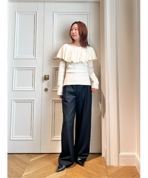 LOULOU WILLOUGHBY(ルルウィルビー)の「【LOULOU WILLOUGHBY】ラッフルオフショルプルオーバー(ニット/セーター・レディース・ブラック/レッド/オフホワイト・2)」の22枚目の写真