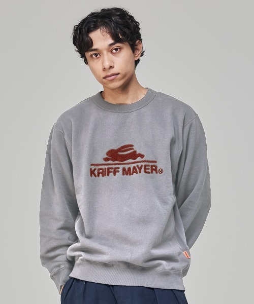 KRIFF MAYER（クリフメイヤー）の「サガラ刺繍裏起毛クルー(ロゴ)（スウェット・メンズ・ナチュラル/グレー/ブラウン/レッド/グリーン/カラフル/チャコール/パープル・MEDIUM/X-LARGE/LARGE）」の2枚目の写真