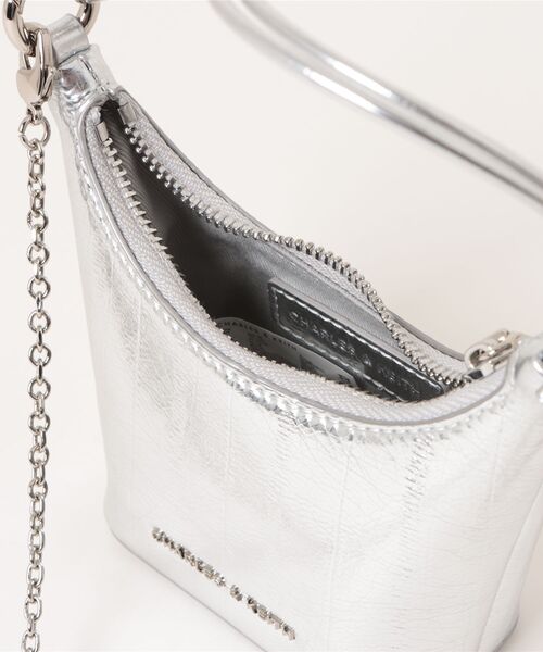 CHARLES & KEITH(チャールズ & キース)の「Augustine オーガスティン マイクロバッグ(ハンドバッグ・レディース・ブラック/クリーム/シルバー・XXS)」の10枚目の写真