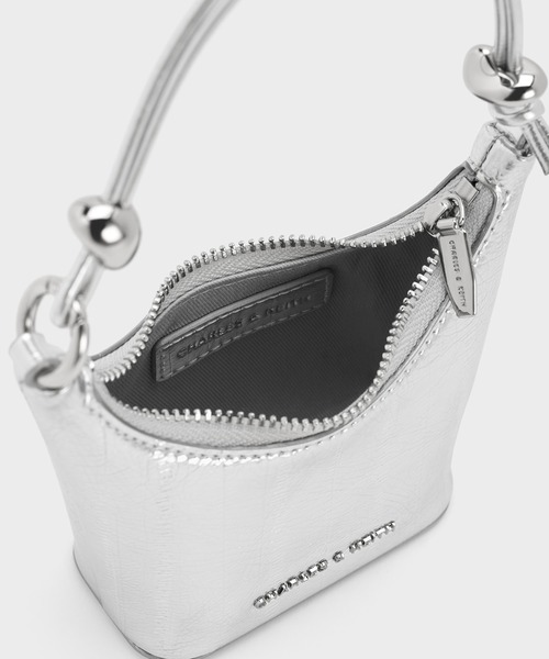CHARLES & KEITH(チャールズ & キース)の「Augustine オーガスティン マイクロバッグ(ハンドバッグ・レディース・ブラック/クリーム/シルバー・XXS)」の12枚目の写真