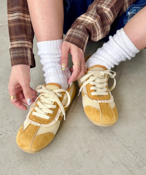 SOLLON.（ソルロン）の「【靴紐2種set】フリルレーススニーカー（スニーカー・レディース・ピンク/イエロー/ホワイト・24.5cm/23.5cm/22.5cm）」の3枚目の写真