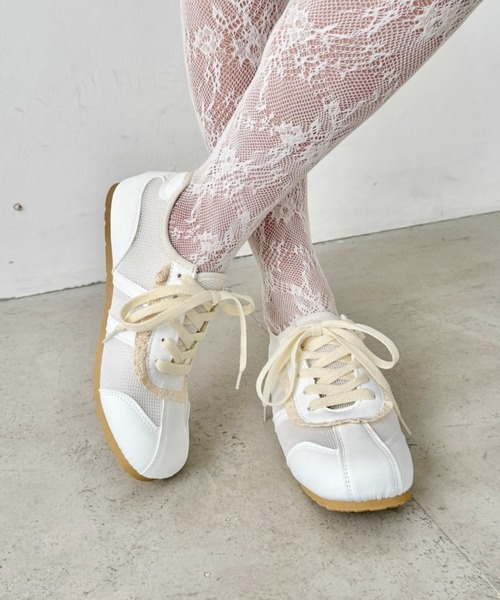 SOLLON.（ソルロン）の「【靴紐2種set】フリルレーススニーカー（スニーカー・レディース・ピンク/イエロー/ホワイト・24.5cm/23.5cm/22.5cm）」の18枚目の写真