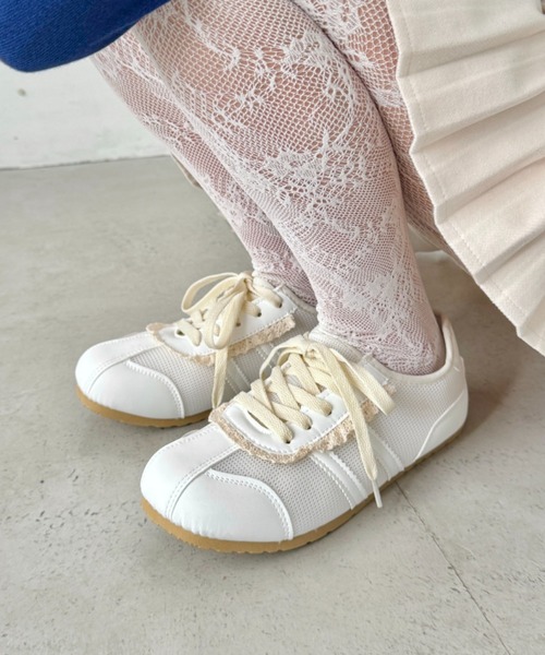セール】【靴紐2種set】フリルレーススニーカー（スニーカー）｜SOLLON