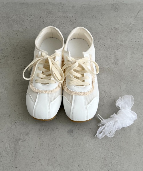 SOLLON.（ソルロン）の「【靴紐2種set】フリルレーススニーカー（スニーカー・レディース・ピンク/イエロー/ホワイト・24.5cm/23.5cm/22.5cm）」の6枚目の写真