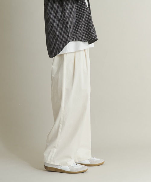 SENSE OF PLACE by URBAN RESEARCH（センスオブプレイスバイアーバンリサーチ）の「2タックワイドチノパンツ（その他パンツ・メンズ・ライトブラウン/ブラック/ライトベージュ・MEDIUM/LARGE）」の10枚目の写真