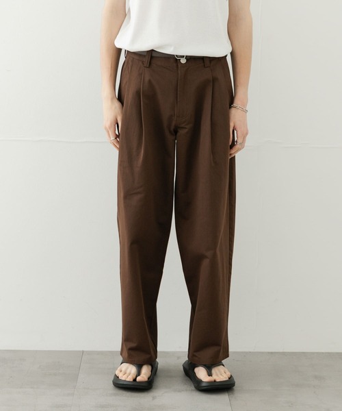 SENSE OF PLACE by URBAN RESEARCH（センスオブプレイスバイアーバンリサーチ）の「2タックワイドチノパンツ（その他パンツ・メンズ・ライトブラウン/ブラック/ライトベージュ・MEDIUM/LARGE）」の6枚目の写真