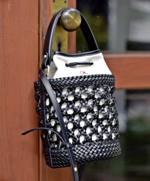 DRESSTERIOR(ドレステリア)の「【otonaMUSE5月号掲載/3WAY】メッシュ&キャンバス バケツBAG(ハンドバッグ・レディース・ブラック・00)」の1枚目の写真